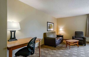 Extended Stay America Select Suites Tampa Airport Memorial