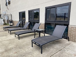 Holiday Inn Express Metropolis by IHG