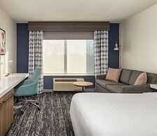 Hilton Garden Inn Chicago / Oak Brook
