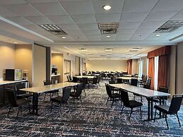 Hilton Garden Inn Chicago / Oak Brook