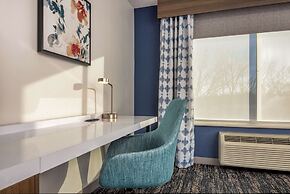 Hilton Garden Inn Chicago / Oak Brook