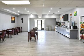 Quality Inn & Suites Brooks Louisville South