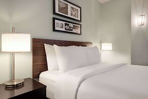 Wingate by Wyndham Salisbury