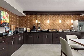 Wingate by Wyndham Salisbury