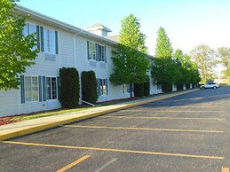 American Inn and Suites Houghton Lake