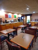 American Inn and Suites Houghton Lake