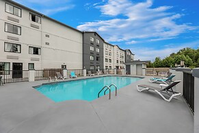 Spark by Hilton Biloxi Ocean Springs