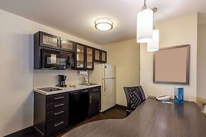 Sonesta Simply Suites  St Louis Earth City