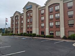 Clarion Pointe Greensboro Airport