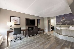 Clarion Pointe Greensboro Airport