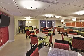 La Quinta Inn & Suites Summersville / New River National Park