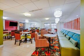 La Quinta Inn & Suites Summersville / New River National Park