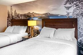 Clarion Pointe Medford