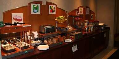 Evergreen Inn and Suites