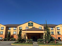 Evergreen Inn and Suites