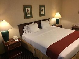 Evergreen Inn and Suites