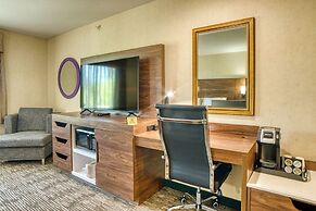 Evergreen Inn and Suites