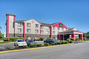 Evergreen Inn and Suites