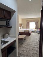 Evergreen Inn and Suites
