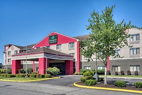 Evergreen Inn and Suites