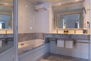 Hôtel Le Lavoisier & Spa