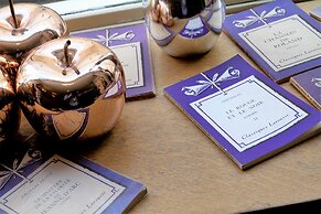 Hotel du Théâtre by Patrick Hayat