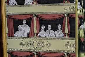 Hotel du Théâtre by Patrick Hayat