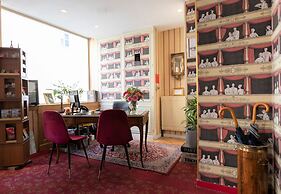 Hotel du Théâtre by Patrick Hayat