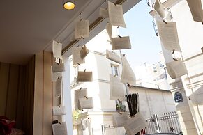 Hotel du Théâtre by Patrick Hayat