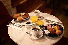 Hotel du Théâtre by Patrick Hayat