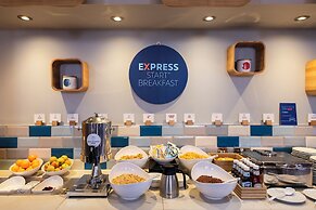 Holiday Inn Express Perth by IHG