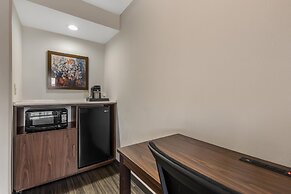 Best Western Plus Lexington Inn