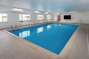 Days Inn & Suites by Wyndham of Morris