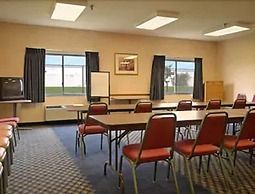 Days Inn & Suites by Wyndham of Morris