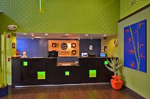 Comfort Inn & Suites Lantana - West Palm Beach South