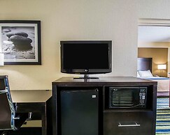 Comfort Inn & Suites Lantana - West Palm Beach South