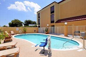 Comfort Inn & Suites Lantana - West Palm Beach South