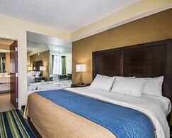 Comfort Inn & Suites Lantana - West Palm Beach South