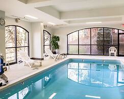 Comfort Suites Regency Park