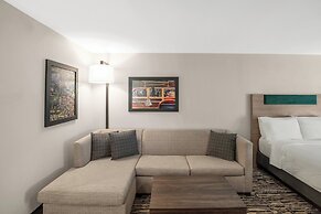 Holiday Inn Express & Suites Hayward by IHG