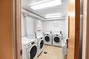 Holiday Inn Express & Suites Hayward by IHG