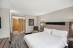Holiday Inn Express & Suites Hayward by IHG