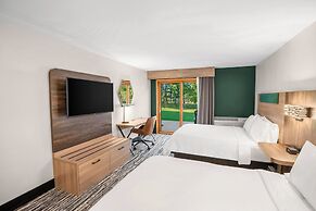 Holiday Inn Express & Suites Hayward by IHG