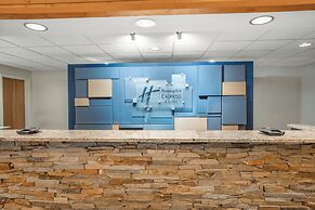 Holiday Inn Express & Suites Hayward by IHG