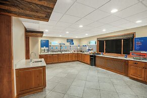 Holiday Inn Express & Suites Hayward by IHG