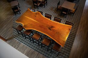 Holiday Inn Express & Suites Hayward by IHG