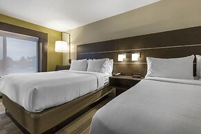 Holiday Inn Express & Suites Chicago West - St Charles by IHG