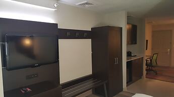 Holiday Inn Express & Suites Chicago West - St Charles by IHG