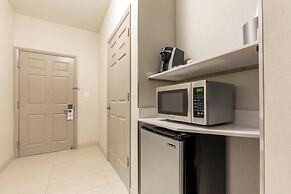 Holiday Inn Express & Suites Chicago West - St Charles by IHG