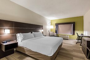 Holiday Inn Express & Suites Chicago West - St Charles by IHG